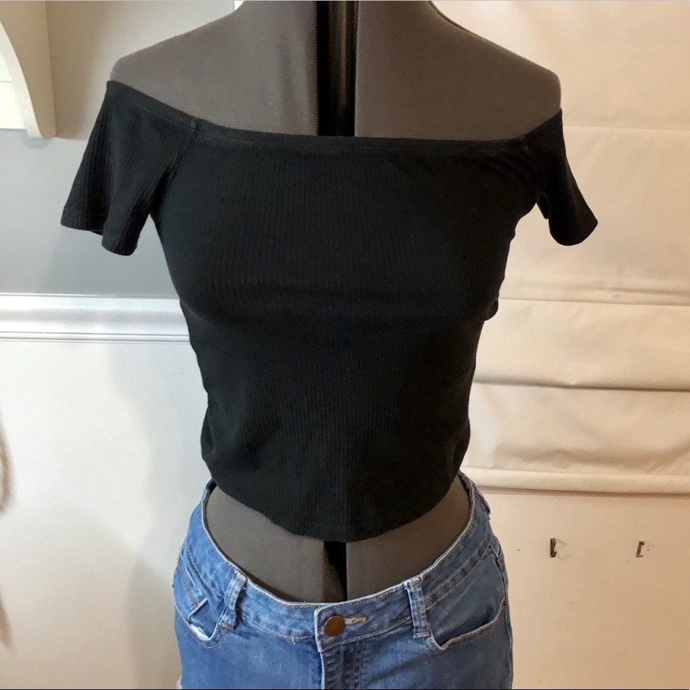 H&M Divided Black Crop Top, Size Small